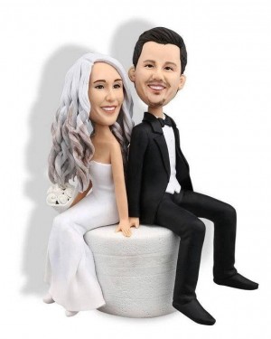 FUNNY BRIDE CARRYING GROOM CUSTOM WEDDING BOBBLEHEAD CAKE TOPPER